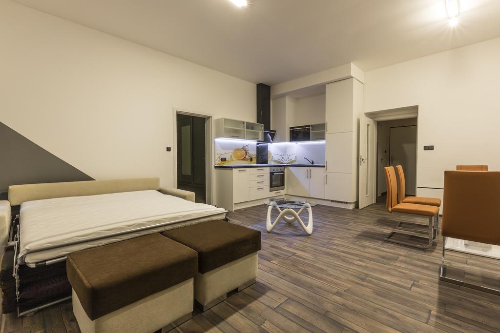 Apartsee Halkova Plzen Ngoại thất bức ảnh